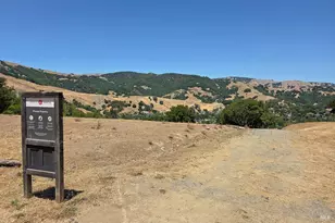 26 Manor View Dr, Fairfax, CA 94930 - Photo 25