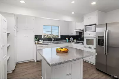 26 Manor View Drive, Fairfax, CA 94930 - Photo 3