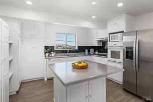 26 Manor View Dr, Fairfax, CA 94930 - Photo 3