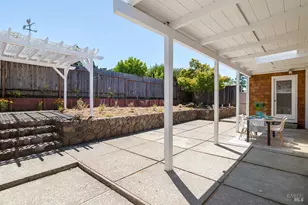 26 Manor View Dr, Fairfax, CA 94930 - Photo 21