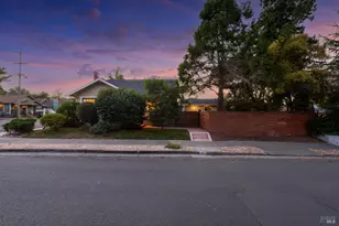 612 English St, Petaluma, CA 94952 - Photo 3