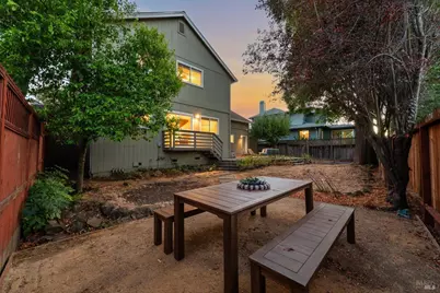 949 McNear Avenue, Petaluma, CA 94952 - Photo 29