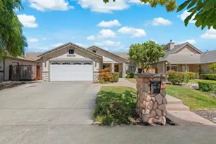 1633 Highland Cir, Fairfield, CA 94534 - Photo 1