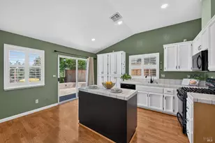 1633 Highland Cir, Fairfield, CA 94534 - Photo 17