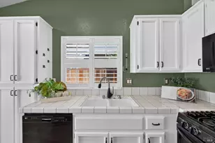 1633 Highland Cir, Fairfield, CA 94534 - Photo 23