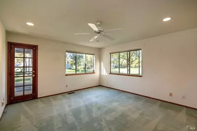 9492 Lakewood Drive, Windsor, CA 95492 - Photo 15