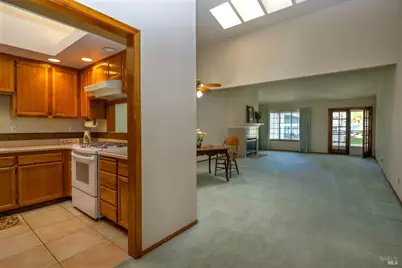 9492 Lakewood Drive, Windsor, CA 95492 - Photo 5