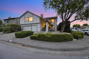 1702 Capistrano Dr, Petaluma, CA 94954 - Photo 3