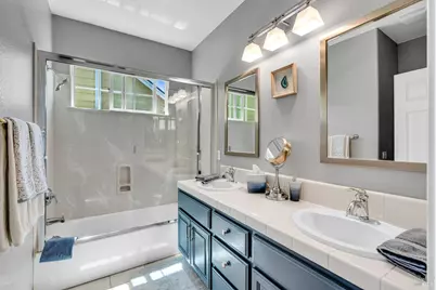 718 West K Street, Benicia, CA 94510 - Photo 29
