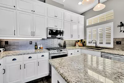 718 West K Street, Benicia, CA 94510 - Photo 15