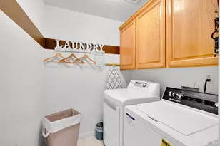 718 W K St, Benicia, CA 94510 - Photo 31