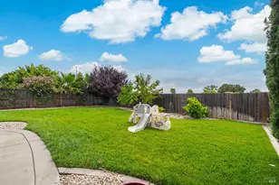 453 Shannon Dr, Vacaville, CA 95688 - Photo 25