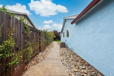 453 Shannon Drive, Vacaville, CA 95688 - Photo 39