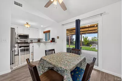 453 Shannon Drive, Vacaville, CA 95688 - Photo 11