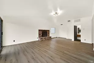 143 Creekview Dr, Vallejo, CA 94591 - Photo 7