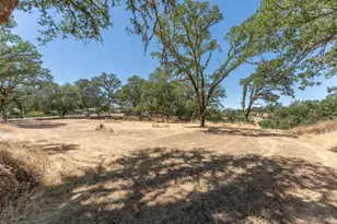 1760 Deerwood Dr, Ukiah, CA 95482 - Photo 1