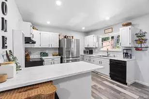 1440 Harrah Pl, Willits, CA 95490 - Photo 5
