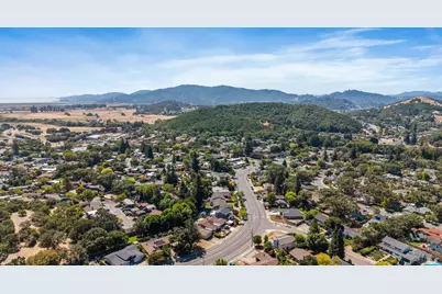 2510 Las Gallinas Avenue, San Rafael, CA 94903 - Photo 37