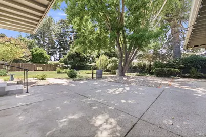 412 Calle Del Caballo Street, Fairfield, CA 94534 - Photo 37