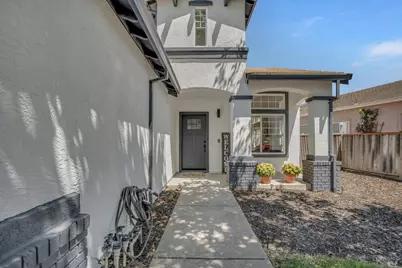 4881 Summer Grove Circle, Fairfield, CA 94534 - Photo 3