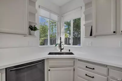 4881 Summer Grove Circle, Fairfield, CA 94534 - Photo 13