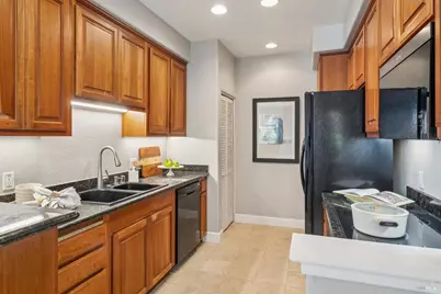 301 North Avenue #107, San Rafael, CA 94903 - Photo 17