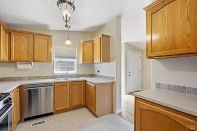52 Oriole Way, Santa Rosa, CA 95409 - Photo 9