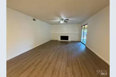 387 Tulip Street, Fairfield, CA 94533 - Photo 11