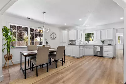 126 W Robles Avenue, Santa Rosa, CA 95407 - Photo 21
