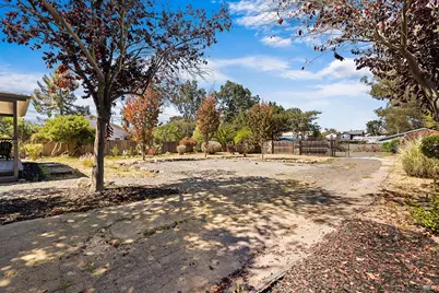 126 W Robles Avenue, Santa Rosa, CA 95407 - Photo 37