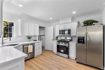 126 W Robles Avenue, Santa Rosa, CA 95407 - Photo 31