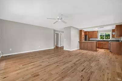 402 Meadowgreen Drive, Santa Rosa, CA 95409 - Photo 5