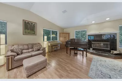 15800 Rainbow Drive, Cobb, CA 95426 - Photo 11
