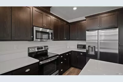 7461 Walker Way, Rohnert Park, CA 94928 - Photo 15