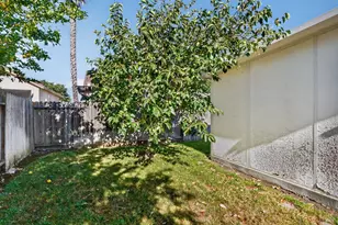 308 Perkins Ct, Suisun City, CA 94585 - Photo 43