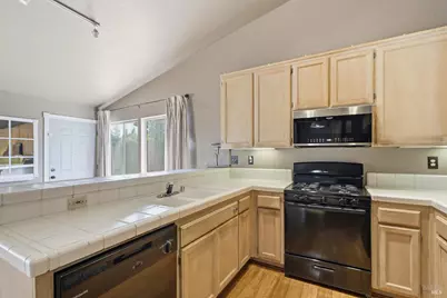 7095 Hastings Place, Windsor, CA 95492 - Photo 11