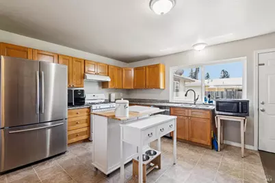 7293 Circle Drive, Rohnert Park, CA 94928 - Photo 9