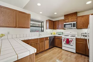 1409 Morning Glory Dr, Petaluma, CA 94954 - Photo 9
