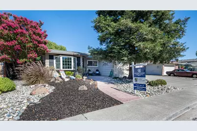 185 Midvale Drive, Vacaville, CA 95687 - Photo 3