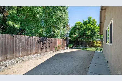 185 Midvale Drive, Vacaville, CA 95687 - Photo 49