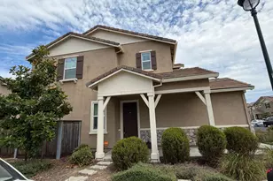700 Apricot Cir, Vacaville, CA 95688 - Photo 1