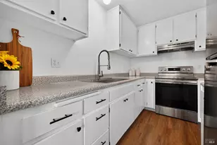 107 Acorn Dr, Petaluma, CA 94952 - Photo 9