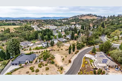 3600 Crown Hill Drive, Santa Rosa, CA 95404 - Photo 5