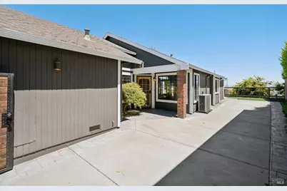 122 Clearview Drive, Vallejo, CA 94591 - Photo 3
