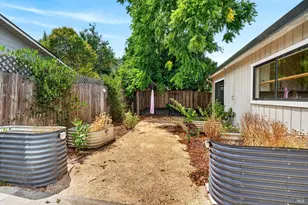 1059 W Standley St, Ukiah, CA 95482 - Photo 33