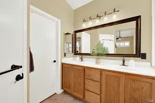 888 Sapphire Cir, Vacaville, CA 95687 - Photo 35