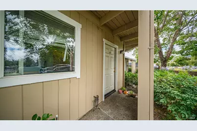 8276 Lancaster Drive, Cotati, CA 94931 - Photo 5
