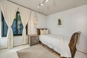 930 Mariposa Ln, Saint Helena, CA 94574 - Photo 13