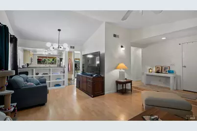 178 Arroyo Court, Vacaville, CA 95687 - Photo 5