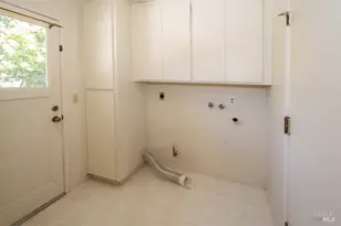 6356 San Francisco Ct, Rohnert Park, CA 94928 - Photo 27